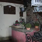 La Curandera 3*