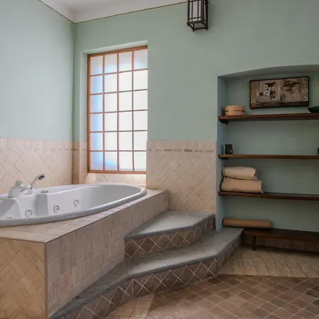 La Curandera Nocleg ze śniadaniem 3*