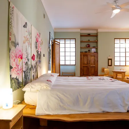 La Curandera Couette-café Rosta