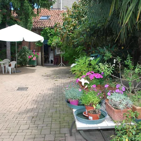 La Curandera Couette-café Rosta