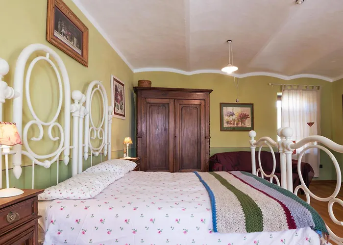 La Curandera Frühstückspension Rosta